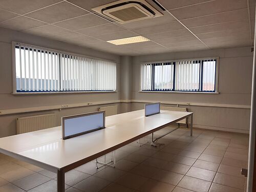 Kantoren langs de Knokkebaan te Maldegem