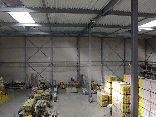 Recent magazijn in de Grote Nest te Evergem (Gent), vlakbij de Gentse haven