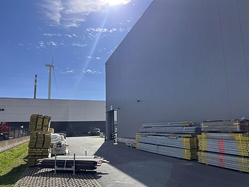 Recent magazijn in de Grote Nest te Evergem (Gent), vlakbij de Gentse haven