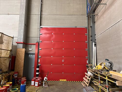 Recent magazijn in de Grote Nest te Evergem (Gent), vlakbij de Gentse haven