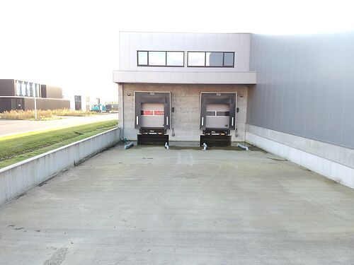 Recent magazijn in de Grote Nest te Evergem (Gent), vlakbij de Gentse haven