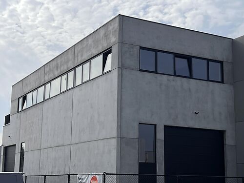 Kantoor met terras in industriezone Klein Akker te Stekene