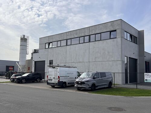 Kantoor met terras in industriezone Klein Akker te Stekene