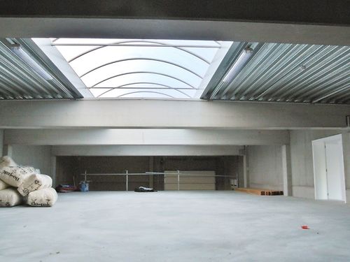 Rustig gelegen kantoorruimte in industriepark te Lokeren