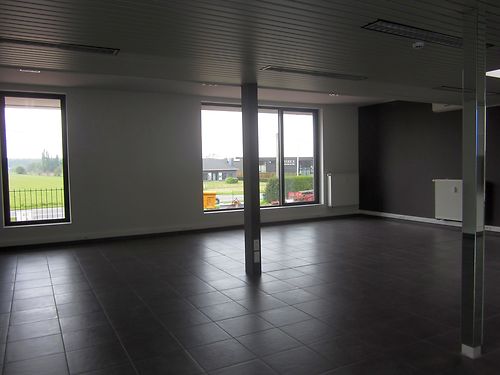 Diverse kantoorruimtes in een business center te Nazareth