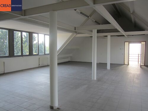 Kantoorgebouw met goede ligging te Aalst