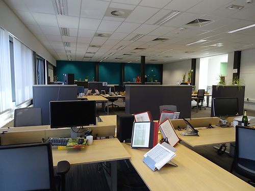 Mooi afgewerkt kantoor te Roeselare
