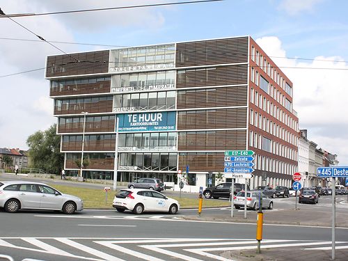Nieuw businesscentrum te Gent Dampoort