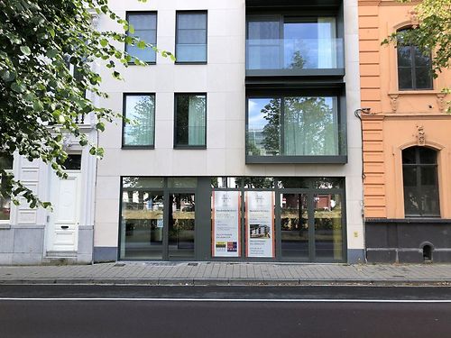 VERKOCHT: Gelijkvloerse kantoorruimte te Gent