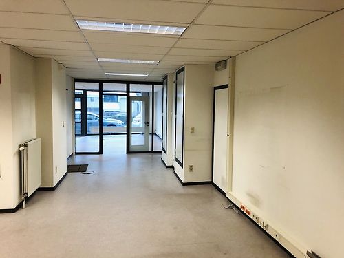 Commerciële ruimte aan de Eedverbondkaai te Gent