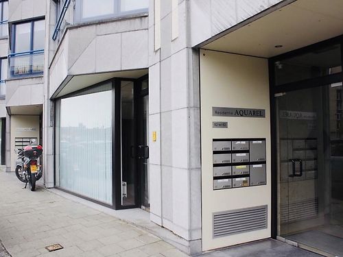 Commerciële ruimte aan de Eedverbondkaai te Gent