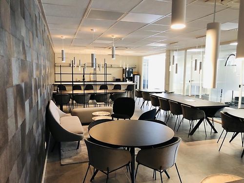 Gerenoveerd kantoor te Lochristi