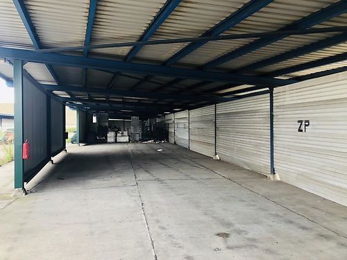 VERHUURD - Verhard buitenterrein te Kortrijk-Noord