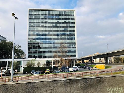 Instapklare kantoren in UCO-Toren te Lederberg