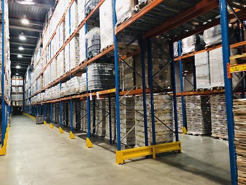 Logistiek magazijn nabij E40 te Erembodegem