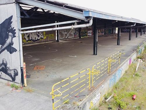 Half open loods voor opslag te Gentbrugge