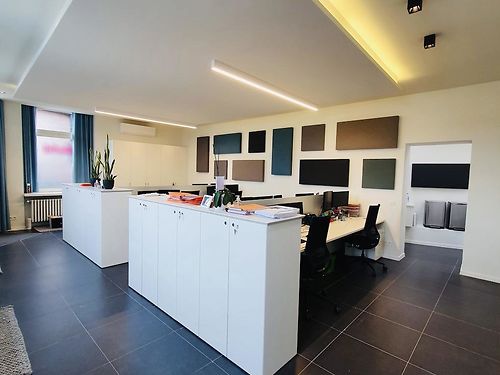 Kantoren in businesscentrum tegenover het station te Waregem