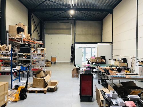 VERHUURD - Recent magazijn in KMO-park te Gent (Sint-Amandsberg)