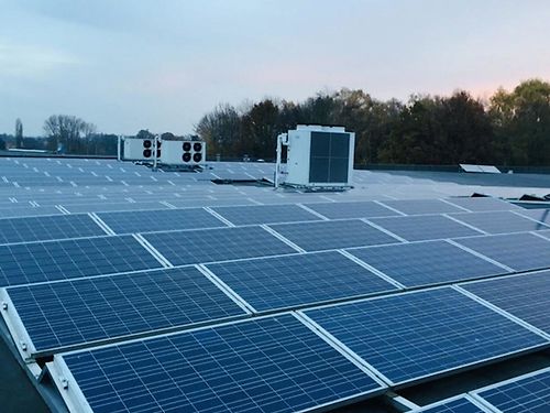 VERHUURD: Voedingsgeschikt bedrijfsgebouw langs de N60 te Oudenaarde