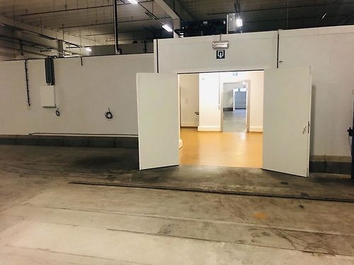 VERHUURD: Voedingsgeschikt bedrijfsgebouw langs de N60 te Oudenaarde