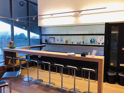 Penthouse kantoorruimte in modern gebouw te Gent (Wondelgem) nabij R4