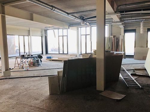 Kantoor op zichtlocatie langs de N60 te Oudenaarde (Mullem)