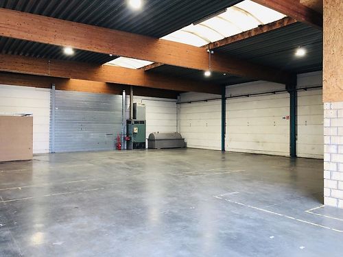 Magazijn / atelier te huur langs Knokkebaan te Maldegem