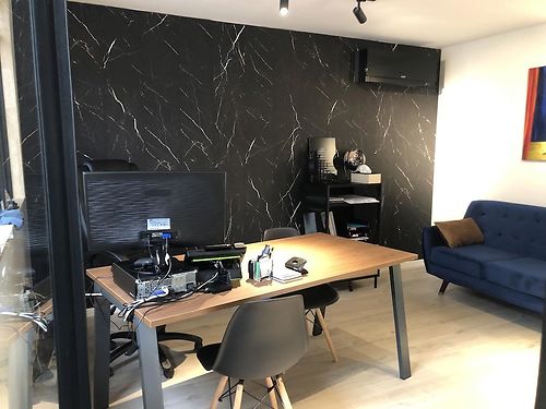 Opslagruimte met commerciële uitstraling te Wetteren