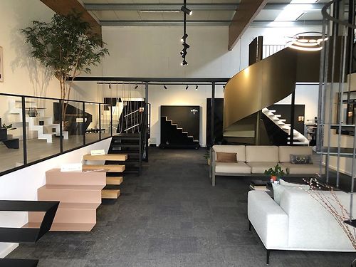 Opslagruimte met commerciële uitstraling te Wetteren