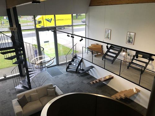 Opslagruimte met commerciële uitstraling te Wetteren