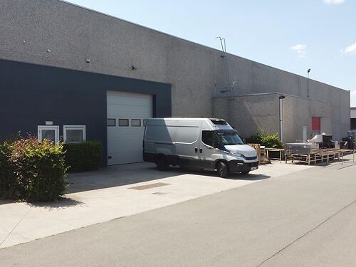 Bedrijfsgebouw langs de N60 te Oudenaarde