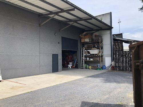Recent bedrijfsgebouw in industriezone te Deinze