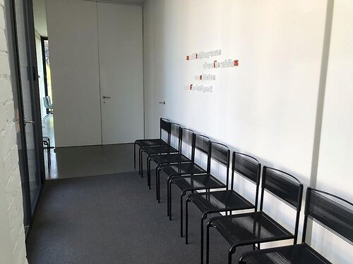 VERHUURD: Gerenoveerde kantoren nabij het centrum te Sint-Denijs-Westrem