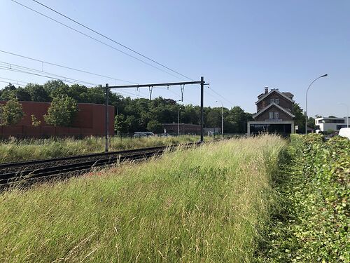 VERHUURD: Gerenoveerde kantoren nabij het centrum te Sint-Denijs-Westrem