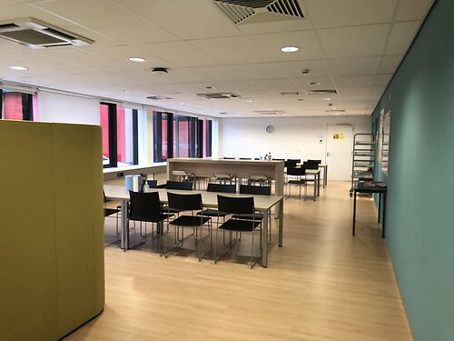 Mooi afgewerkt kantoor te Roeselare