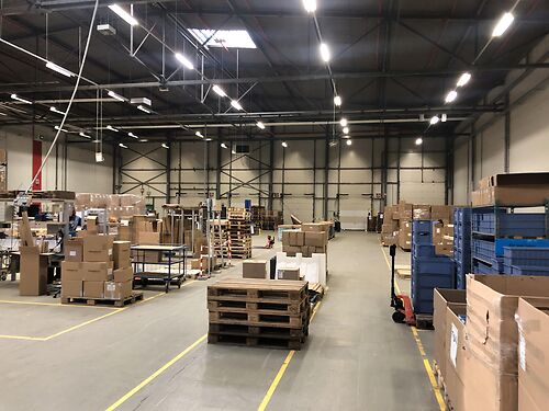 Logistiek magazijn in industriezone te Zele