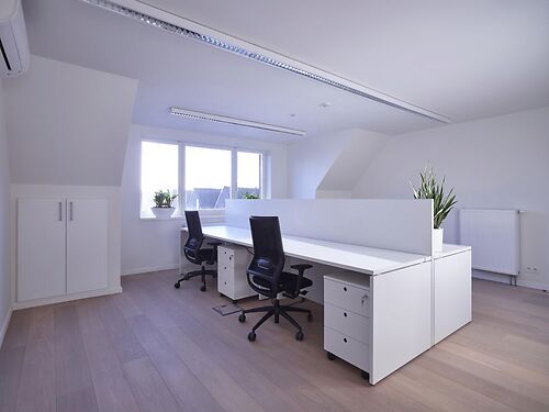 Kantoren in businesscentrum tegenover het station te Waregem