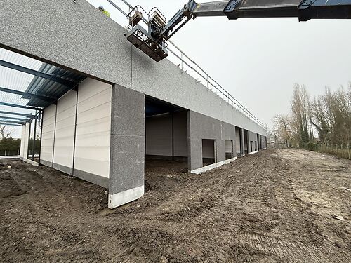 VERKOCHT - Nieuwbouw magazijn (unit 9) nabij centrum te Moorslede (Dadizele)