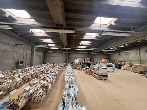 Magazijn (productiehal) met kantoren vlakbij de A10 te Oostende (Brugge)