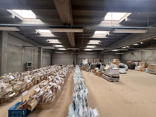 Magazijn met kantoor vlakbij A10 te Oostende