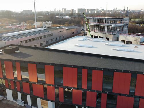 Nieuwbouw magazijn langsheen E17 te Gentbrugge nabij centrum Gent