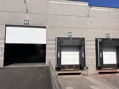 Magazijn in de haven van Gent vlakbij de R4