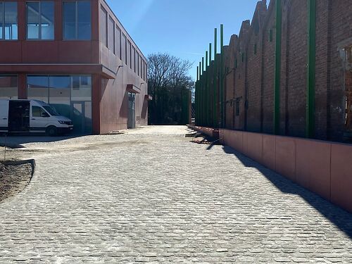 Showroom met kantoor in uniek project te Kortrijk