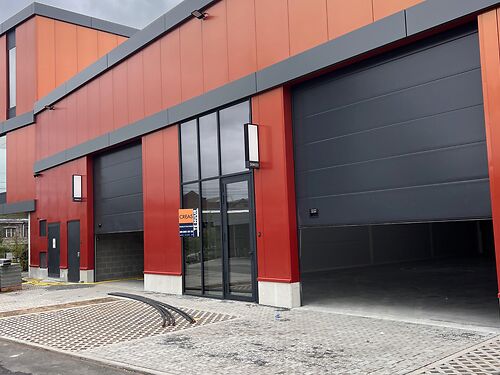 Nieuwbouw KMO unit langsheen E17 te Gentbrugge nabij centrum Gent