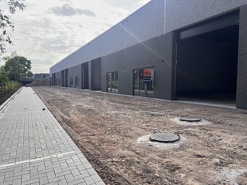 Nieuwbouw magazijn te koop nabij centrum te Moorslede (Dadizele) - !!! REEDS 65% VERKOCHT !!!