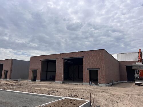Nieuwbouw KMO-units (in opbouw) in KMO-park 'De Weverij' te Laarne (Kalken)