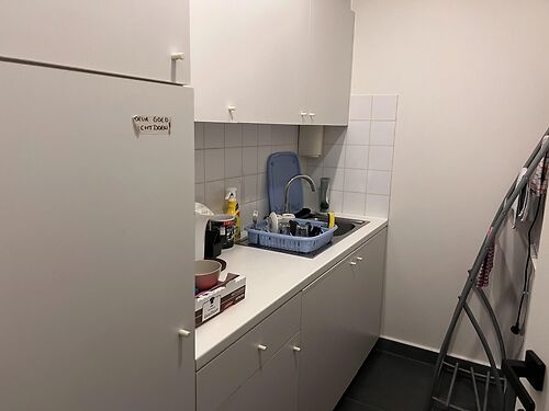 Kantoorgebouw in industriepark te Kuurne, net buiten de ring van Kortrijk
