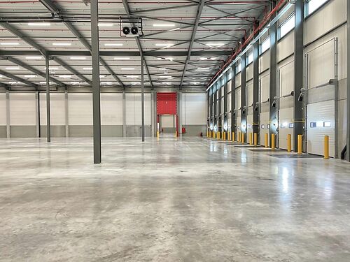 Logistieke magazijnen met kantoor te Zeebrugge