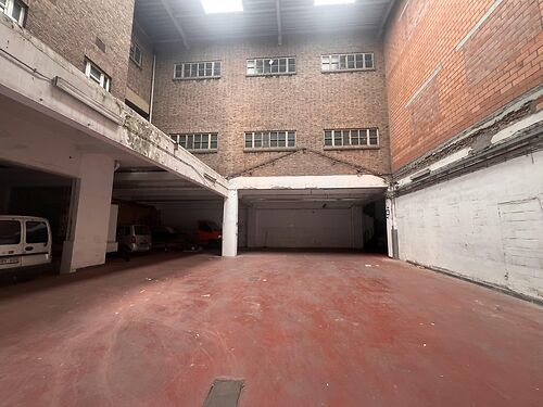 Voormalig fabriekspand in centrum van Antwerpen - ideaal voor ontwikkeling van zowel wooneenheden als bedrijvigheid