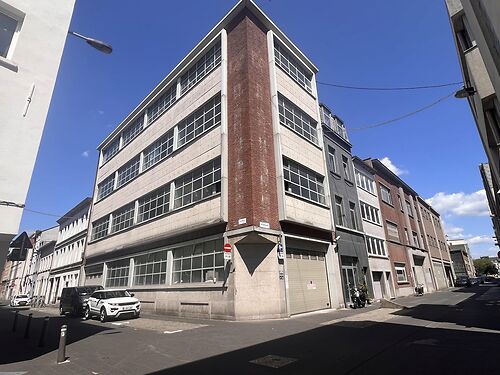 Voormalig fabriekspand in centrum van Antwerpen - ideaal voor ontwikkeling van zowel wooneenheden als bedrijvigheid